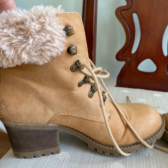 Cliffs by White Mountain tan suede boot with fur , 3in heel - Picture 6 of 16